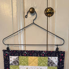 Mini-Quilt Hanger - The Art of Home - Jacquelynne Steves