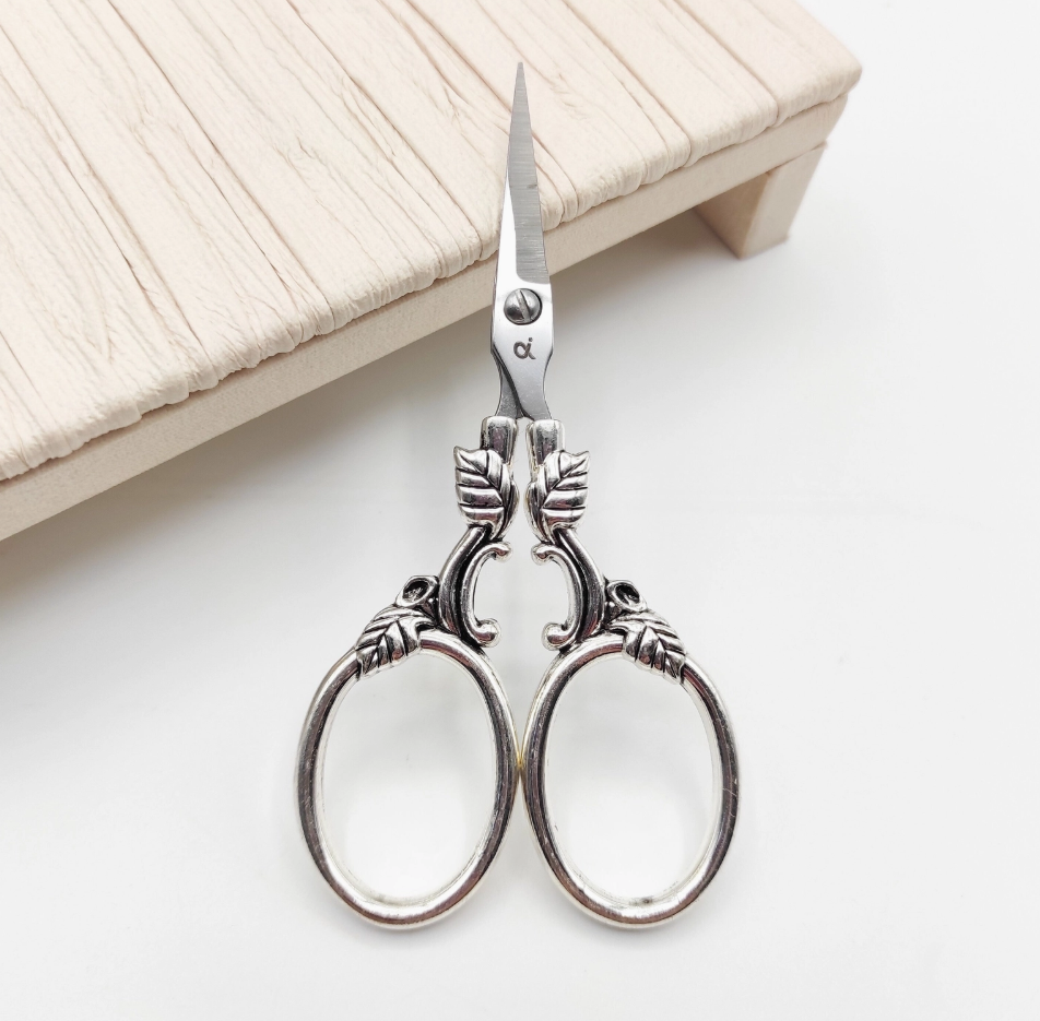 Vintage Style Embroidery Scissors - The Art of Home - Jacquelynne Steves